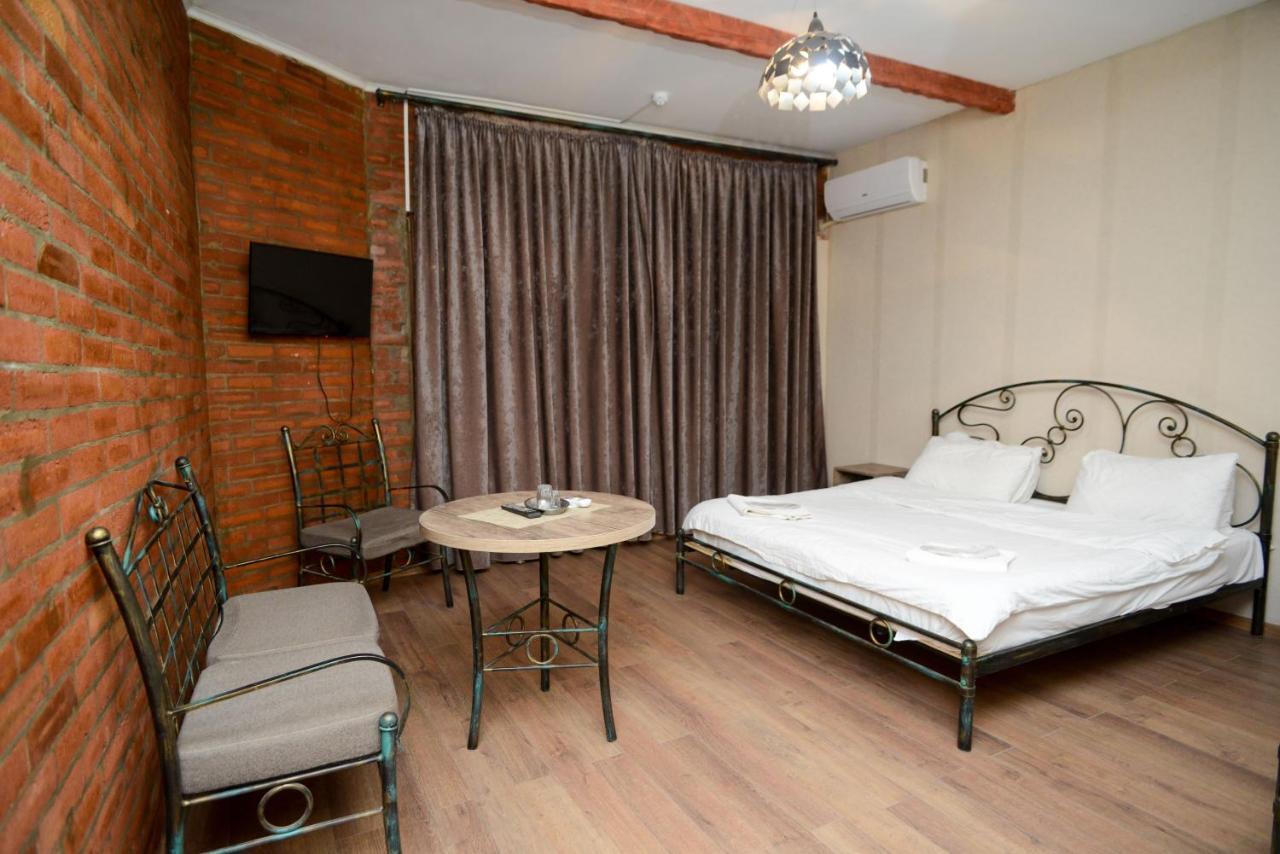 Hotel Ragnar Tiflis Dış mekan fotoğraf
