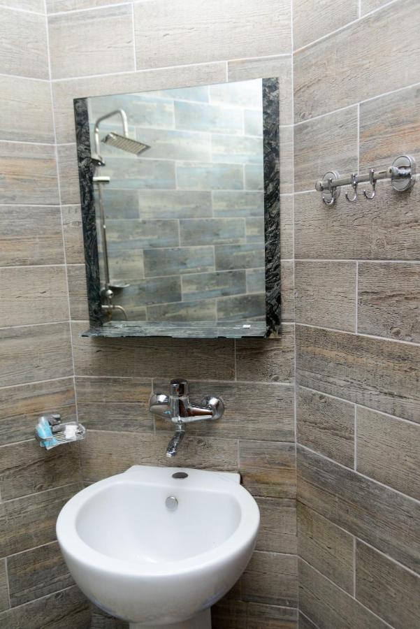Hotel Ragnar Tiflis Dış mekan fotoğraf